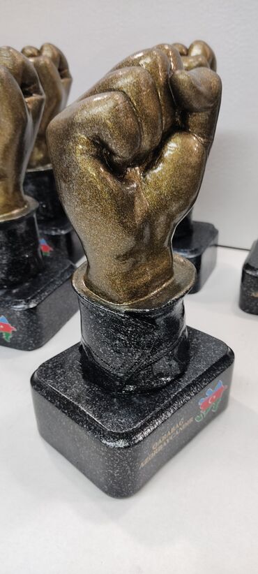 Heykəlciklər: Azərbaycanın zəfərini, azərbaycan xalqıqnın birliyini özündə əks — 9