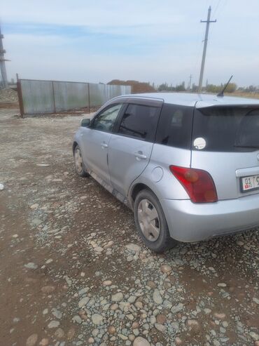 Toyota: Toyota ist: 2002 г., 1.5 л, Автомат, Бензин, Хэтчбэк