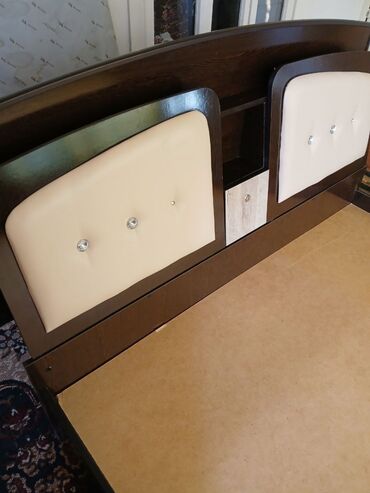 Другая мебель: Двуспальная кровать, почти новый — 3