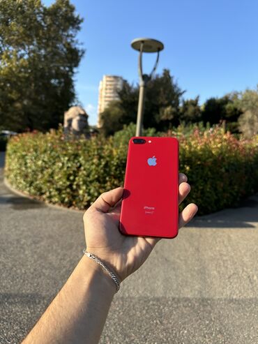 apple adapter: IPhone 8 Plus, 64 ГБ, Красный, Гарантия, Отпечаток пальца, Беспроводная зарядка