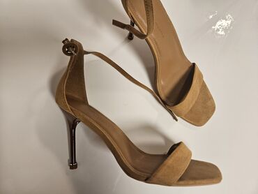 tommy hilfiger zenske sandale: Sandals, Reserved, 40