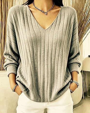 Bluze: Bluzica
Cena 2200 
Od s do 2xl
Vel.17 — 11