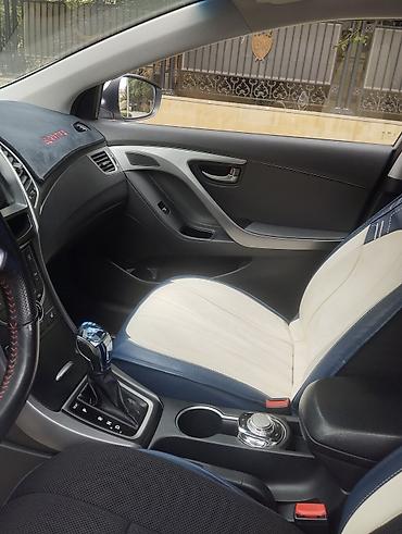 1 64: Hyundai Avante: 1.6 l | 2015 il Sedan — 10