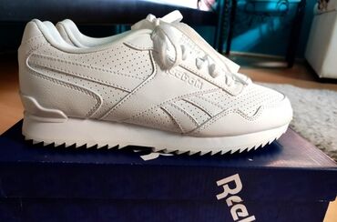 bele sandale na pertlanje: Reebok, 41, color - White