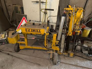 алмаз бур: Пневматическая дорожная буровая установка E-Z Drill 210B SRA
