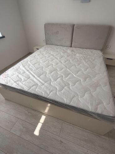 Çəngəllər: Matras satılır. ölçüsü 180*200, heç işlənməyib şəkildə də göründüyü