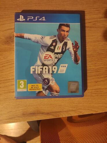 ps 4 oyun diski: Oyun diskləri.hər biri ideal vəziyyətdədir.oyundan asılı olaraq barter
