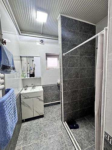 Продажа коттеджей и домов: 📌В центре Сокулука 100 м от трассы продается новый дом. ✅Участок 6.5 — 6