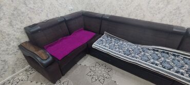 угловой диван кухня: Угловой диван, цвет - Коричневый, Б/у