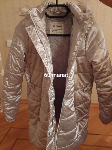 Pencəklər: Qış üst geyimləri paketi.Təzədən heç seçilmir.Geyimlərin hər biri 1 və — 8