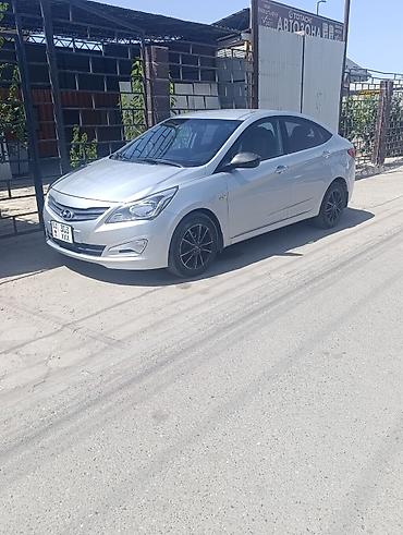 Hyundai Solaris: 2015 г., 1.6 л, Механика, Бензин, Седан