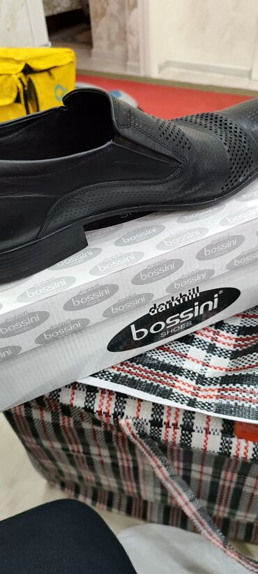 стильные лоферы: Мужские туфли Bossini "darkhill" черного цвета, выполненные в стиле