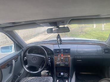 c180 1994: Mercedes-Benz 220: 2.2 l | 1994 il — 9