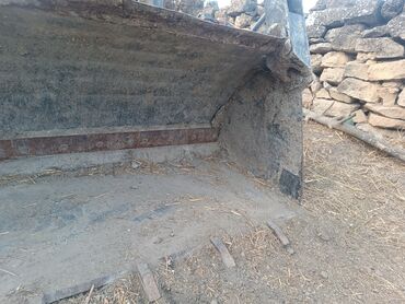 Digər kənd təssərüfat avadanlığı: 892 traktor üçündü. problemi yoxduu. reyal alıçıya. güclü — 10