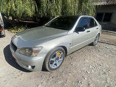 Lexus: Lexus IS: 2002 г., 2 л, Бензин, Седан — 2