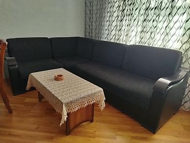 L‑şəkilli yumşaq künc divan - Rəng: qara/qaranlıq boz, xırda naxışlı