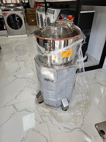 Zırh Makinası Çağdaş Türkiyə istehsalı Gücü: 1.5 kw / 1000 d/d lalafo.az -da — 10 Zırh Makinası Çağdaş Türkiyə istehsalı Gücü: 1.5 kw / 1000 d/d — 10