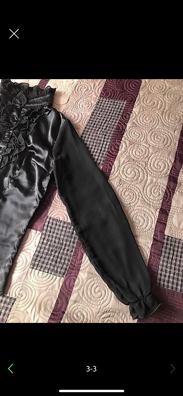 pull bear: Новая кофточка Mia размер 42, Рубашка черная размер s, белая футболка — 3