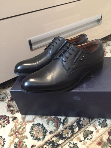 rockport мужская обувь: Продаю новые Кожаные туфли. Производство Турция! Размер 39-40. Размер