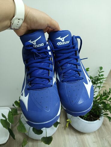 трико для вольной борьбы: Футбольные бутсы Mizuno - Тип: бутсы с шипами для натурального газона