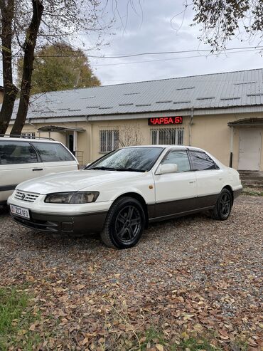 Toyota: Toyota Camry: 1998 г., 2.2 л, Автомат, Бензин, Седан