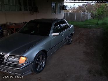 a 160 mercedes: Mercedes-Benz C-Class: 2.3 l | 2000 il Sedan — 6