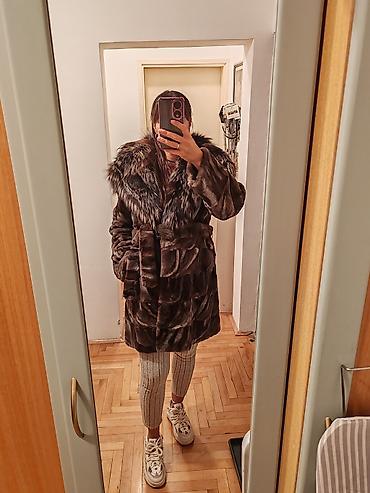 Prelepa, topla bunda od prirodnog krzna srebrne lisice * Velicina L/40