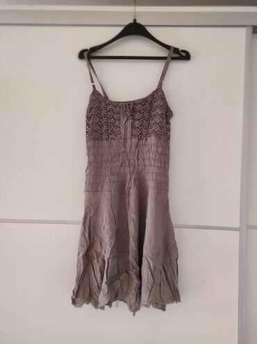 nike br: A-Dress M (EU 38), Drugi stil, Na bretele