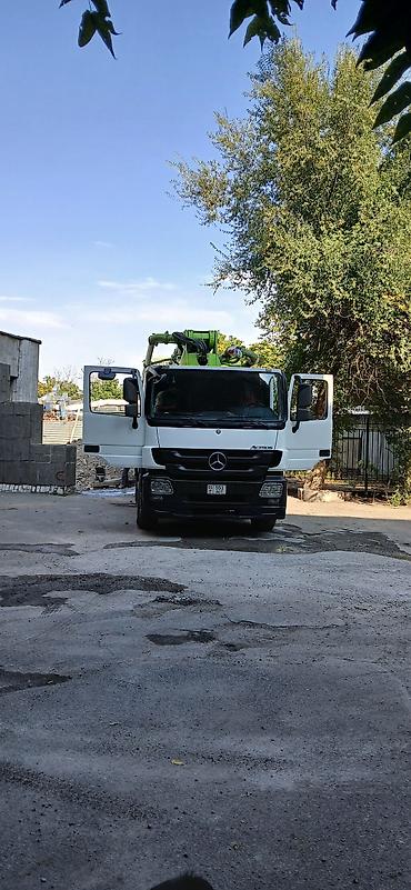 бетоно: Бетононасос, Mercedes-Benz, 40-60 м — 2