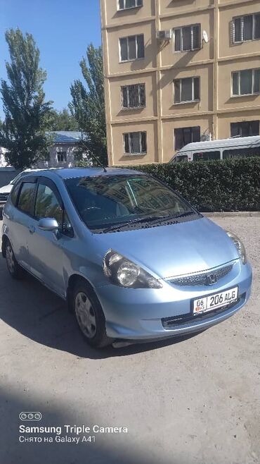 матор на нисан: Honda Fit: 2002 г., 1.3 л, Вариатор, Бензин, Седан