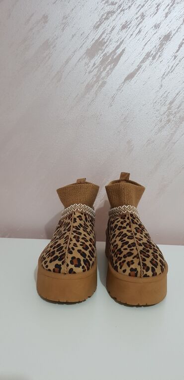 Ugg obuća: Ugg mini čizme, bоја - Braon, 40.5 — 3