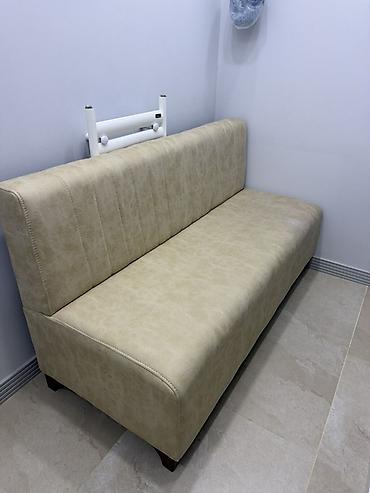 Bej rəngli müasir oturacaq divan Uzunlug 150 /eni 50 /yerden