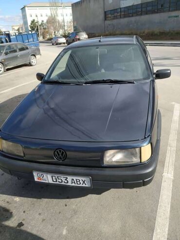 Volkswagen: Volkswagen Passat: 1992 г., 1.8 л, Механика, Бензин, Седан