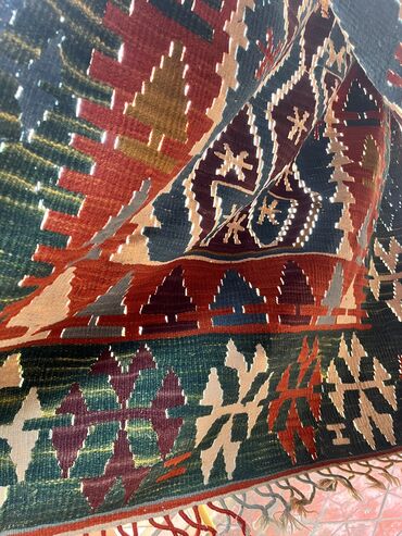 Qədim xalçalar: Qədim xalça, 1950 il, Türkmənistan, Vəziyyəti: Əla — 9