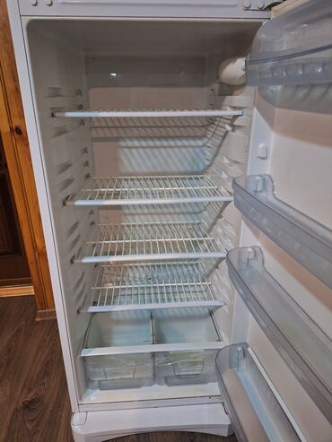 Soyuducular: İşlənmiş 2 qapılı Indesit Soyuducu Satılır, rəng - Ağ — 15