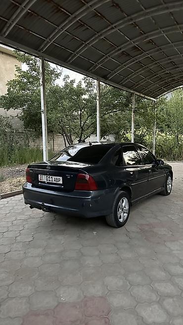 tesla 3: Opel Vectra: 2000 г., 1.8 л, Механика, Бензин, Седан — 4