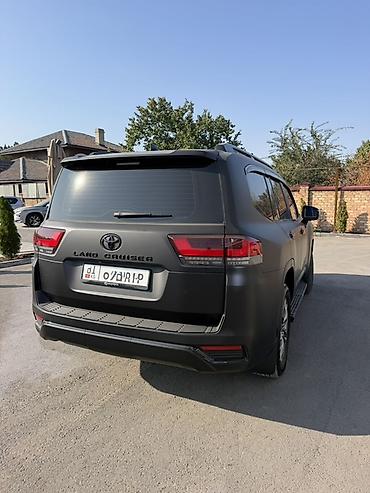 номерные рамки на авто: Toyota Land Cruiser: 2024 г., 3.5 л, Типтроник, Бензин, Внедорожник — 3