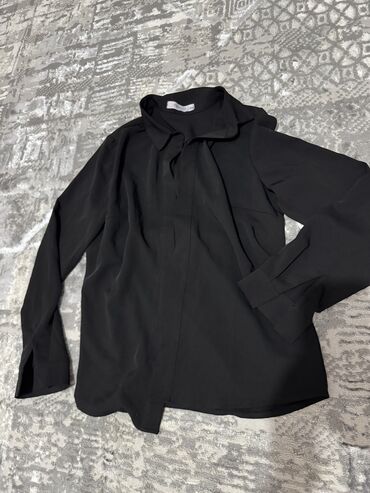 Брючные костюмы: Набор женской одежды в классическом стиле (4 предмета): 1) Черная — 14