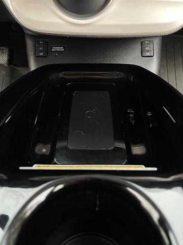 Toyota: Toyota Prius: 2019 г., 1.8 л, Вариатор, Электромобиль, Седан — 9