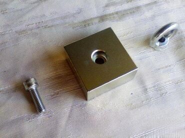 Ostali alati i mašine: -Cena magneta je po komadu i u milimetrima . -Magneti kod mene su — 1