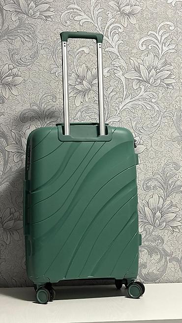 Чемоданы: Чемодан, Материал: Пластик, Средний (40 - 70 л) — 6