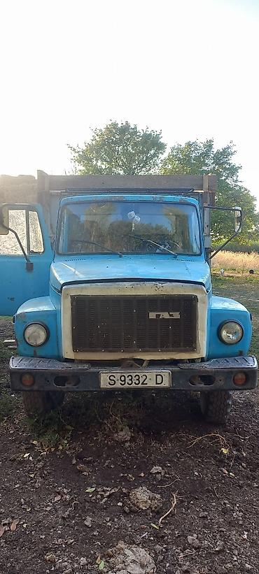 аренда volvo: ГАЗ : 1992 г., Механика, Бензин — 3