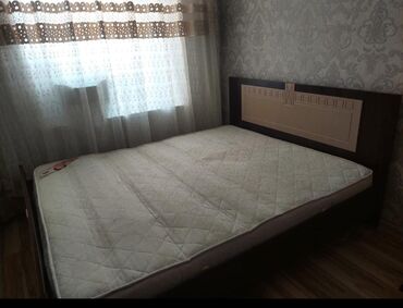 Кровати: Б/у, Двуспальная кровать, Без подьемного механизма, С матрасом, Без выдвижных ящиков, Германия