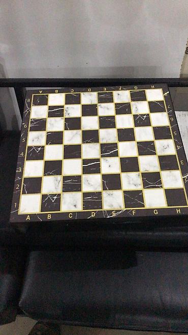 Şahmatlar: Şahmat dəsti, qızılı və gümüşü rəngli parçaları olan, qara rəngli -da lalafo.az — 2 Şahmatlar: Şahmat dəsti, qızılı və gümüşü rəngli parçaları olan, qara rəngli — 2