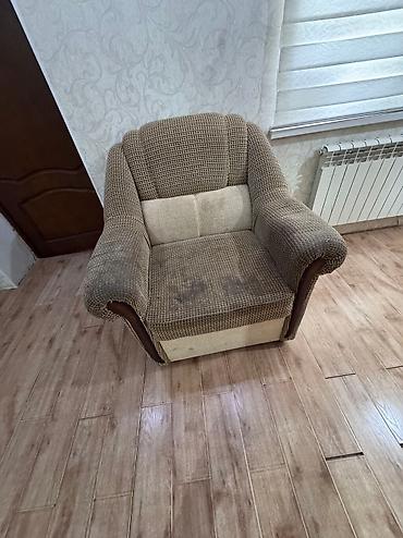 Прямые диваны: Прямой диван, Б/у — 3