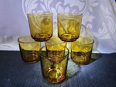 Čaše: Case amber nove univerzalne iz 70/80ih godina. Amber (cilibar) — 4