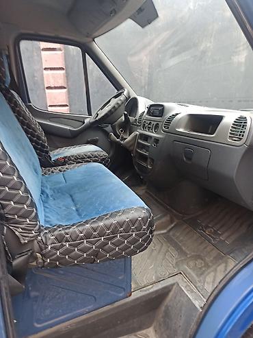 купить спринтер грузовой: Mercedes-Benz Sprinter (синий фургон) - Кузов: цельнометаллический — 3