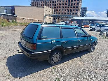 Унаа: Volkswagen Passat: 1992 г., 1.8 л, Кол менен иштөөчү, Бензин, Универсал — 1