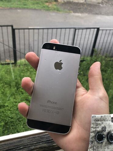 ipone se: IPhone 5s, 32 GB, Gümüşü, Barmaq izi