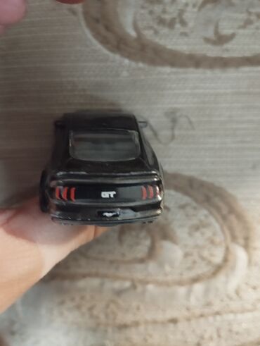 Другие товары для детей: Продаю машинки hotwheels и matchbox ford Mustang matchbox- 170